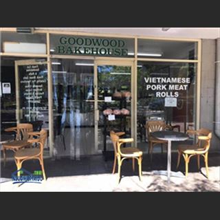 Bakery cafe cách city Adelaide 5km thu nhập ổn định cần sang lại .