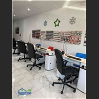 Shop nail ở Richmond cần sang thích hợp cho bạn nào mới lập nghiệp