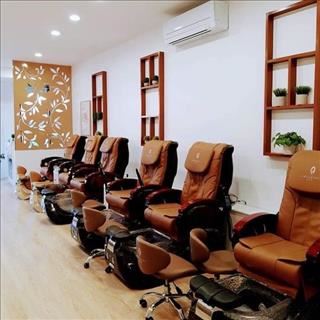 Bán tiệm Nails trong khu shopping nhỏ vùng Caroline Spring