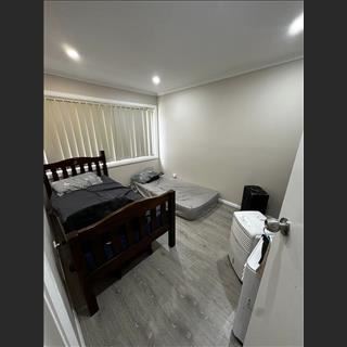 Cho thuê phòng đẹp và rộng tại Bankstown, chị chủ nhà thân thiện